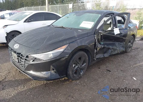 2022 Hyundai Elantra Sel z USA, uszkodzony, nr VIN KMHLM4AG4NU352465